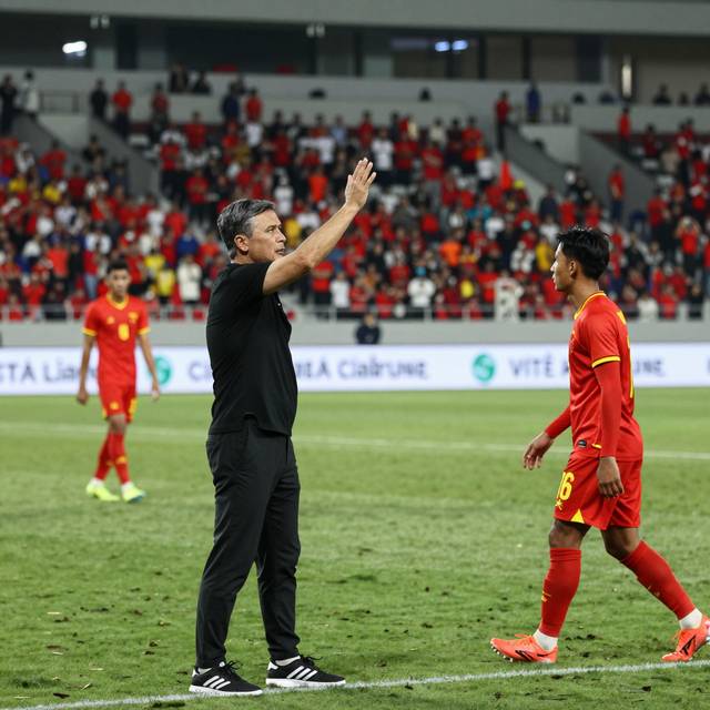 HLV Timor Leste: Việt Nam mạnh thật, nhưng chúng tôi không đến ASEAN Cup để làm nền